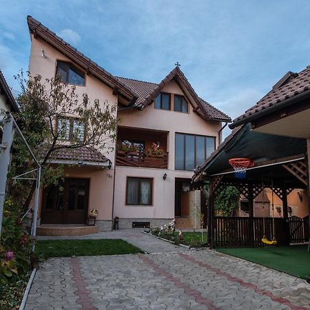 Appartement Casa Nicoladis à Zărneşti Extérieur photo