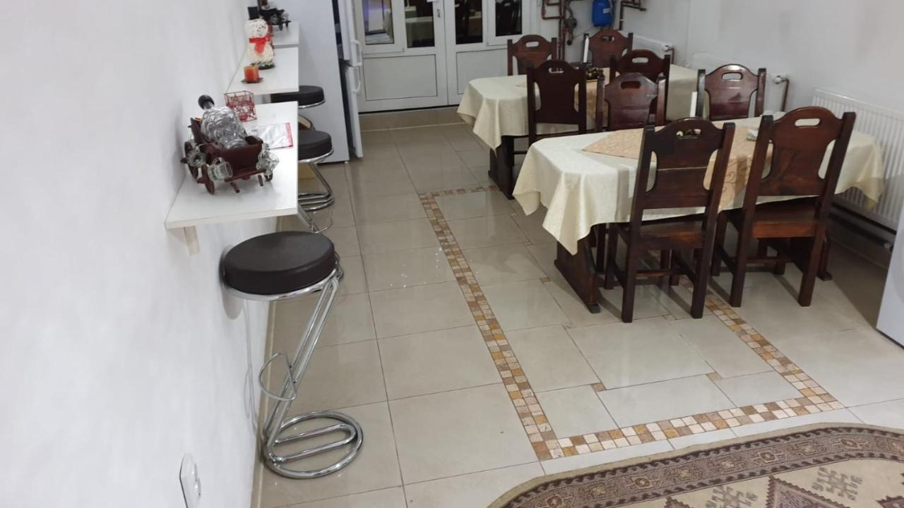 Appartement Casa Nicoladis à Zărneşti Extérieur photo