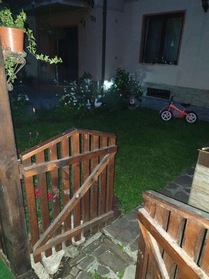 Appartement Casa Nicoladis à Zărneşti Extérieur photo