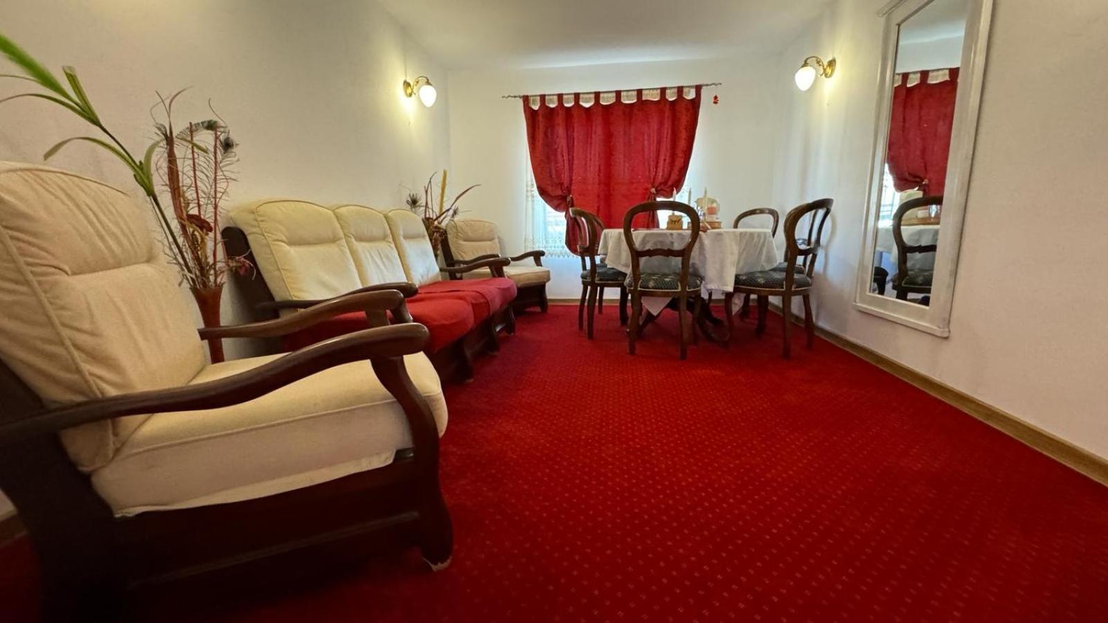 Appartement Casa Nicoladis à Zărneşti Extérieur photo