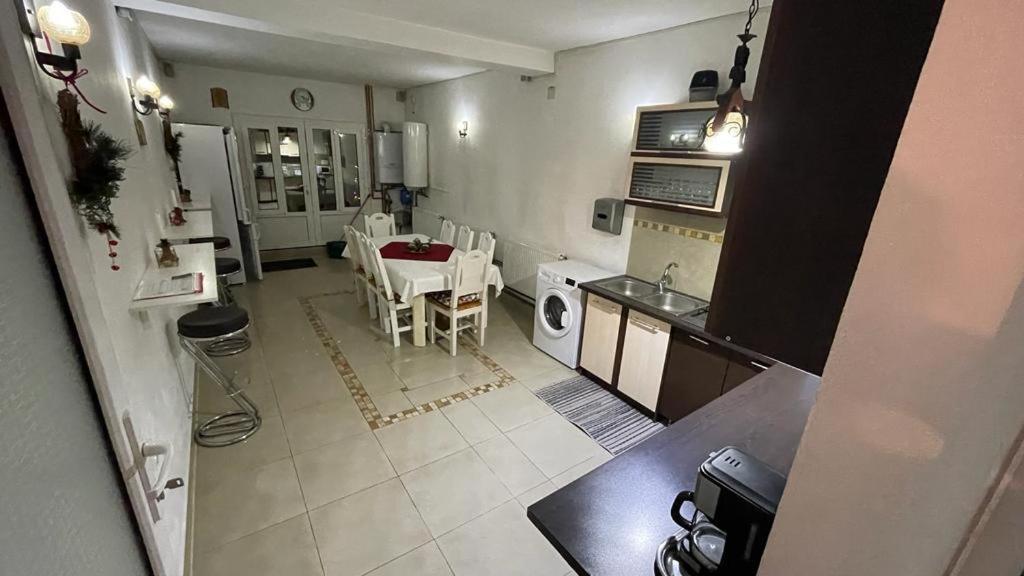 Appartement Casa Nicoladis à Zărneşti Extérieur photo