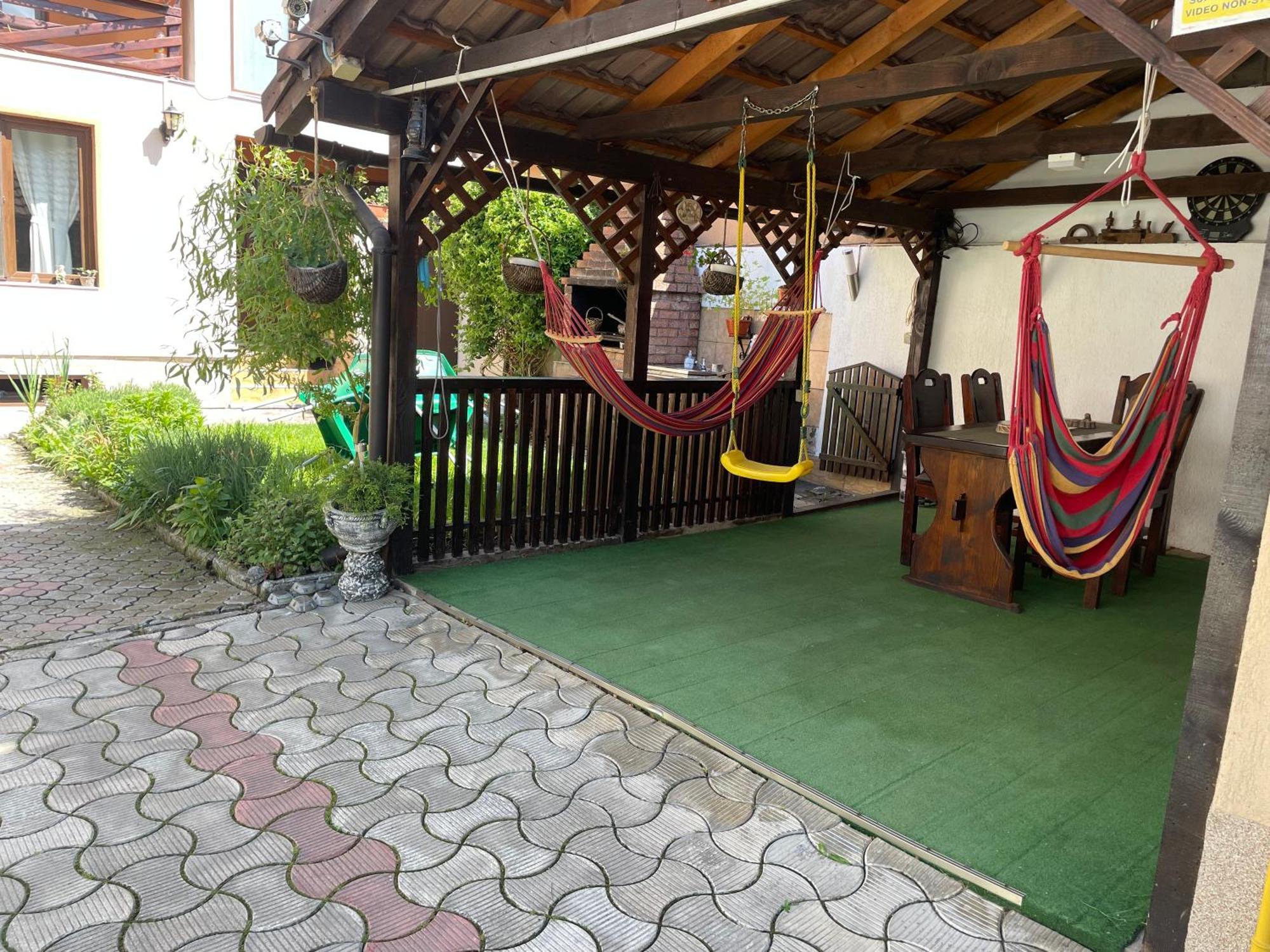 Appartement Casa Nicoladis à Zărneşti Extérieur photo