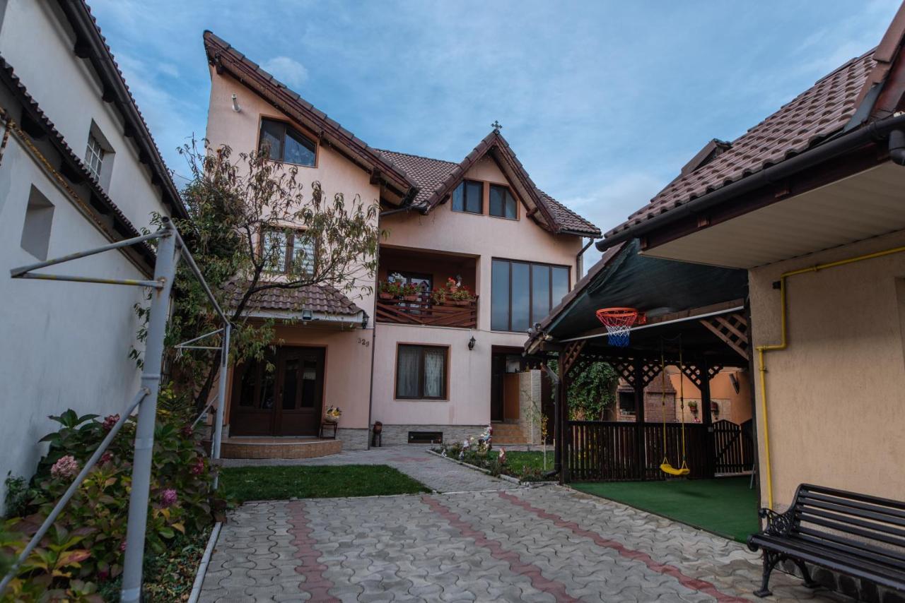 Appartement Casa Nicoladis à Zărneşti Extérieur photo